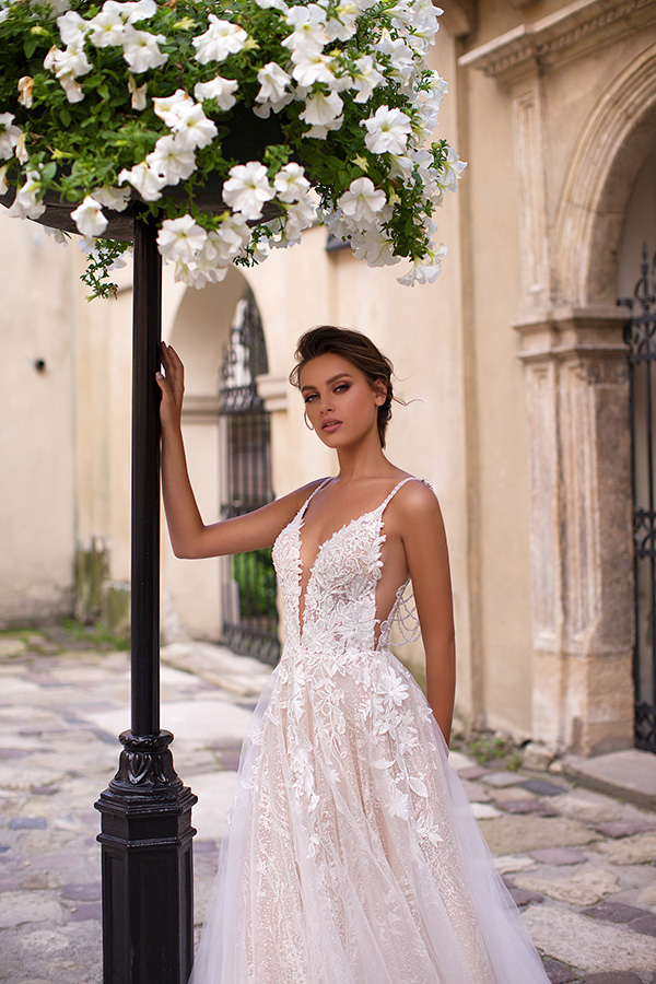 Suknia ślubna Liberica  - Liretta - kolor Beige - rozmiar 34 - Salon Le Mariage